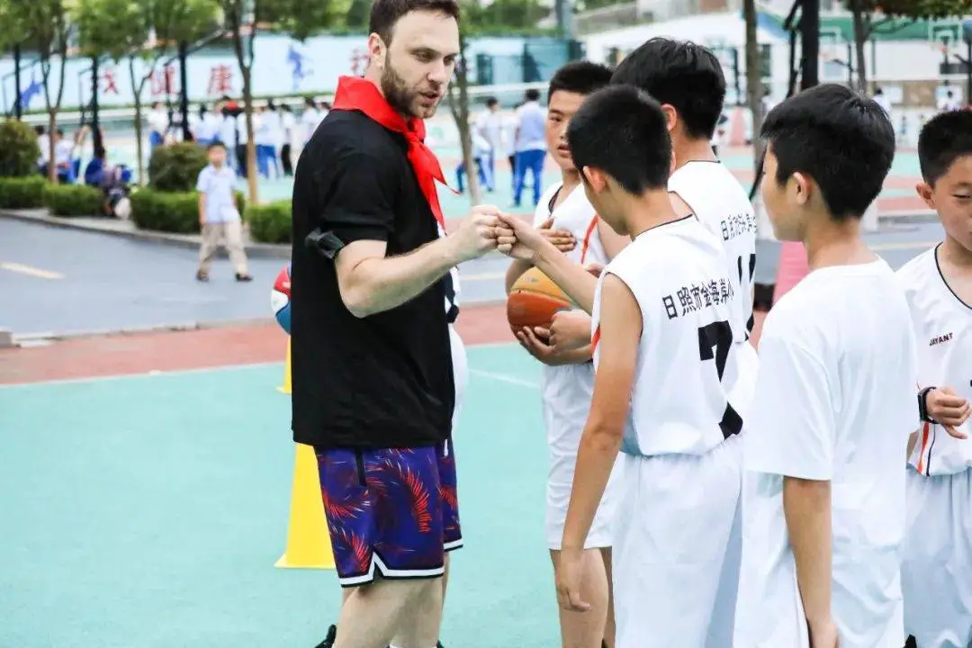 制定篮球交流计划以促进个人技能发展的方法_0